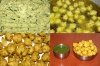 The paste - deep-frying - fried - ready to eat!