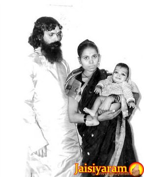 Swami Balendu and his parents